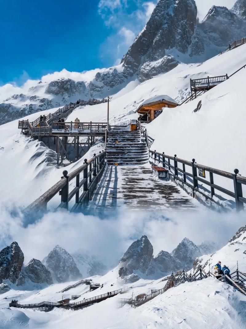 十一月份去玉龙雪山好玩吗华为折叠屏黄牛加价十一月份去玉龙雪山好玩吗